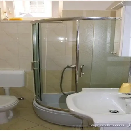 Juras - Two Bedroom With Terrace And Sea View Antonio Apartment