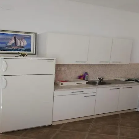 Juras - Two Bedroom With Terrace And Sea View Antonio * Rogoznica (Sibenik-Knin)