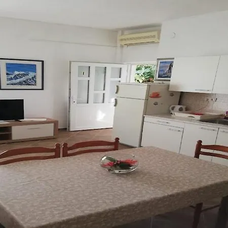 Juras - Two Bedroom With Terrace And Sea View Antonio Apartment Rogoznica (Sibenik-Knin)