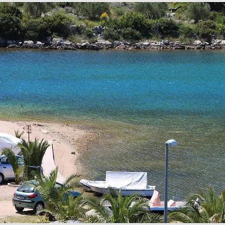 Juras - Two Bedroom With Terrace And Sea View Antonio
